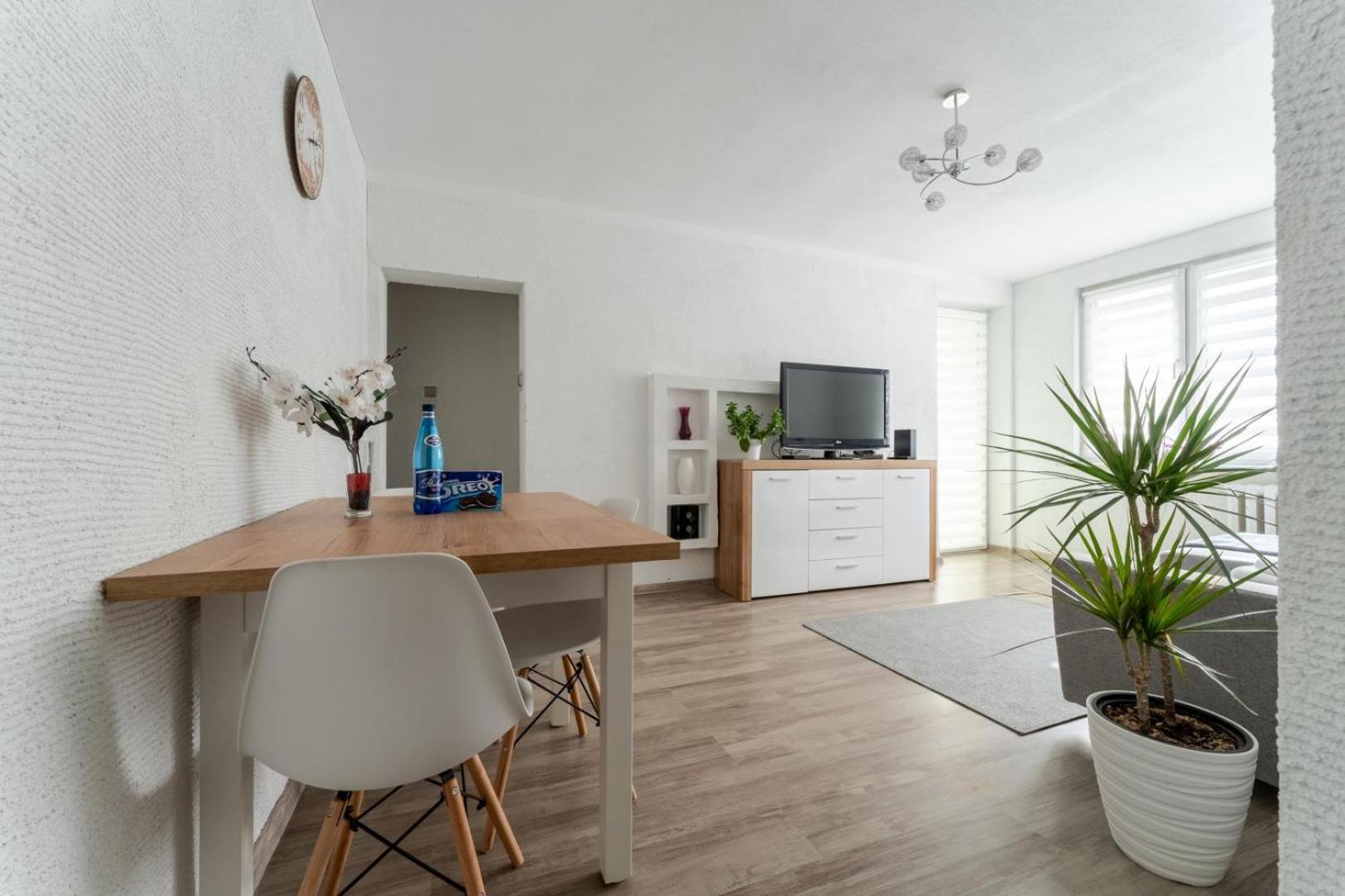 Apartament Gold - 2 Osobne Sypialnie Z Balkonem - Spaceapart Jelenia Góra Eksteriør bilde